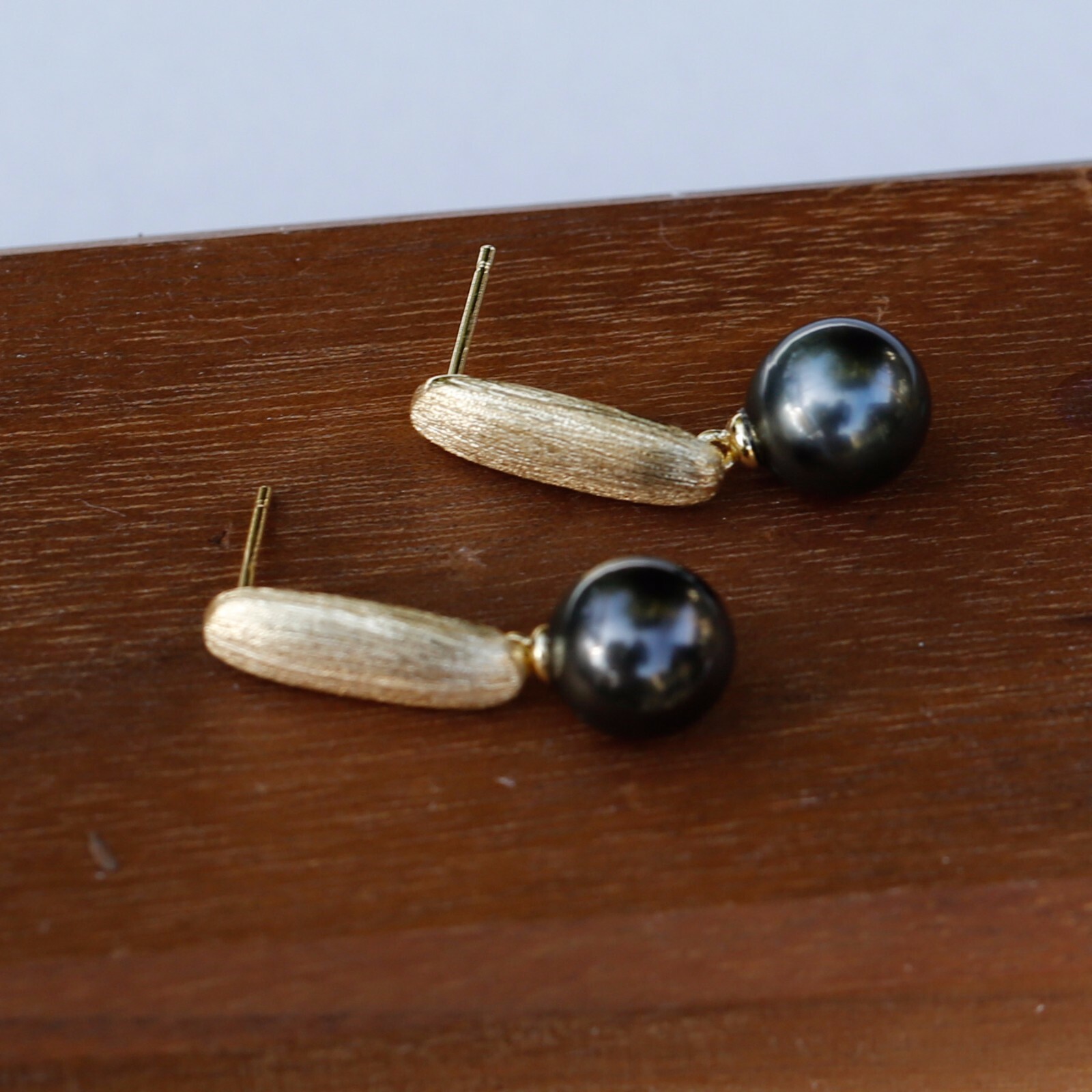8.5~9mm Black Tahitian Pearl sterling Silver Gold coated 26mm Earring Dangle 184
