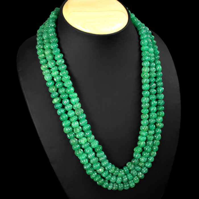 TRUELY 623.00 CTS NATURAL 3 LINE GREEN EMERALD CARVED BEADS NECKLACE – (DG)