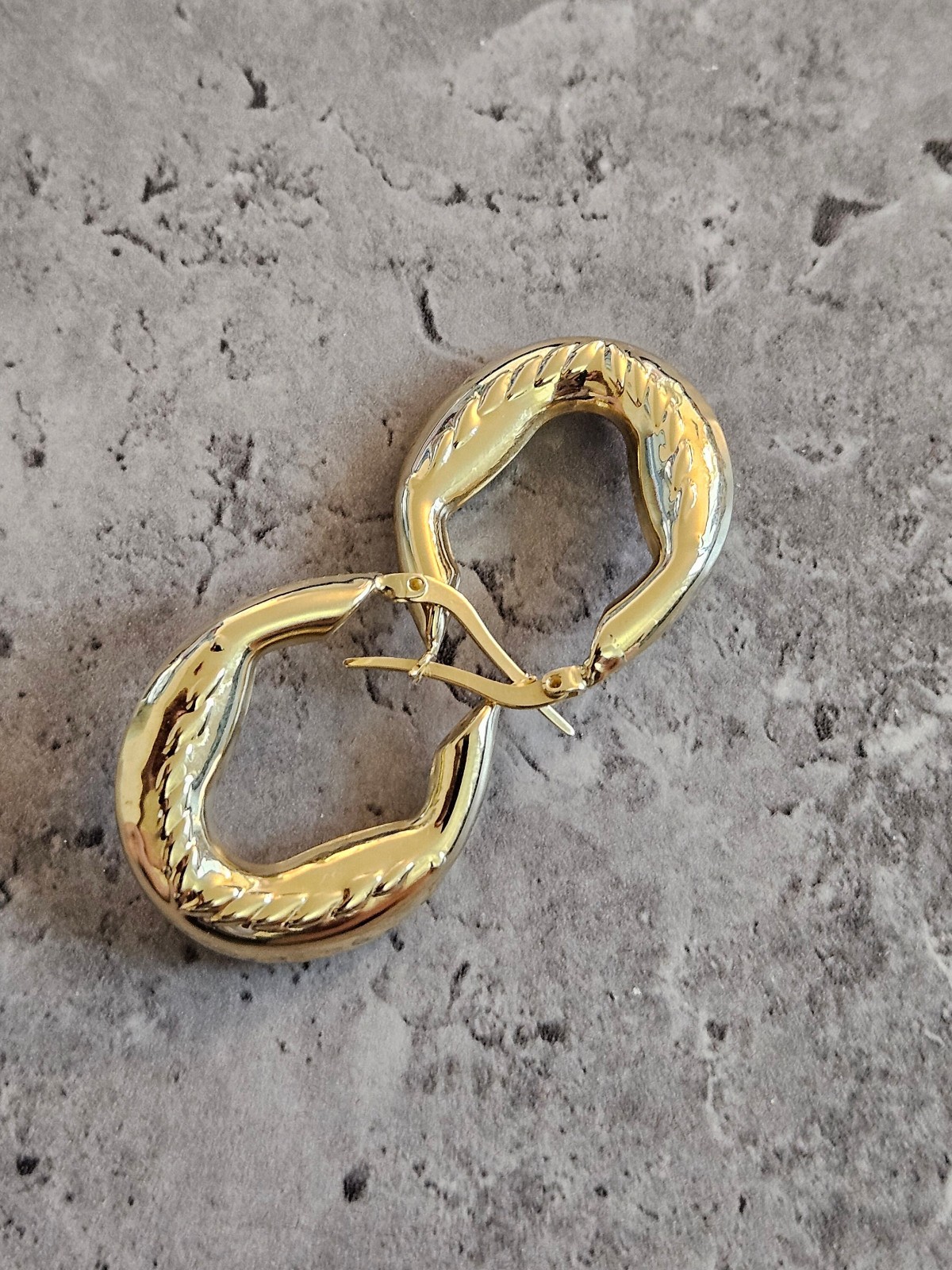 18 Karat Gold Earring Hoop Yellow Women Jewelry Authentic Heavy Earring 5.7 gr