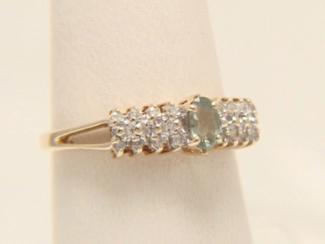 10K Yellow Gold Natural Chrysoberyl and Natural Diamond Ring Size 7.25