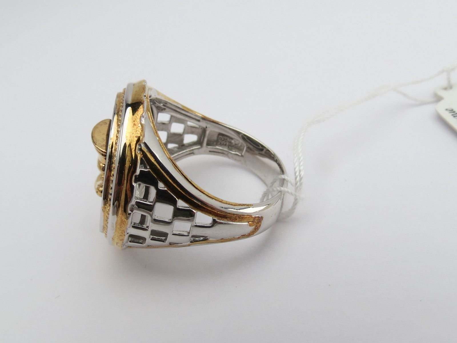 Michael Valitutti Chess Knight Hematite Sterling Silver Palladium 18K Men’s Ring