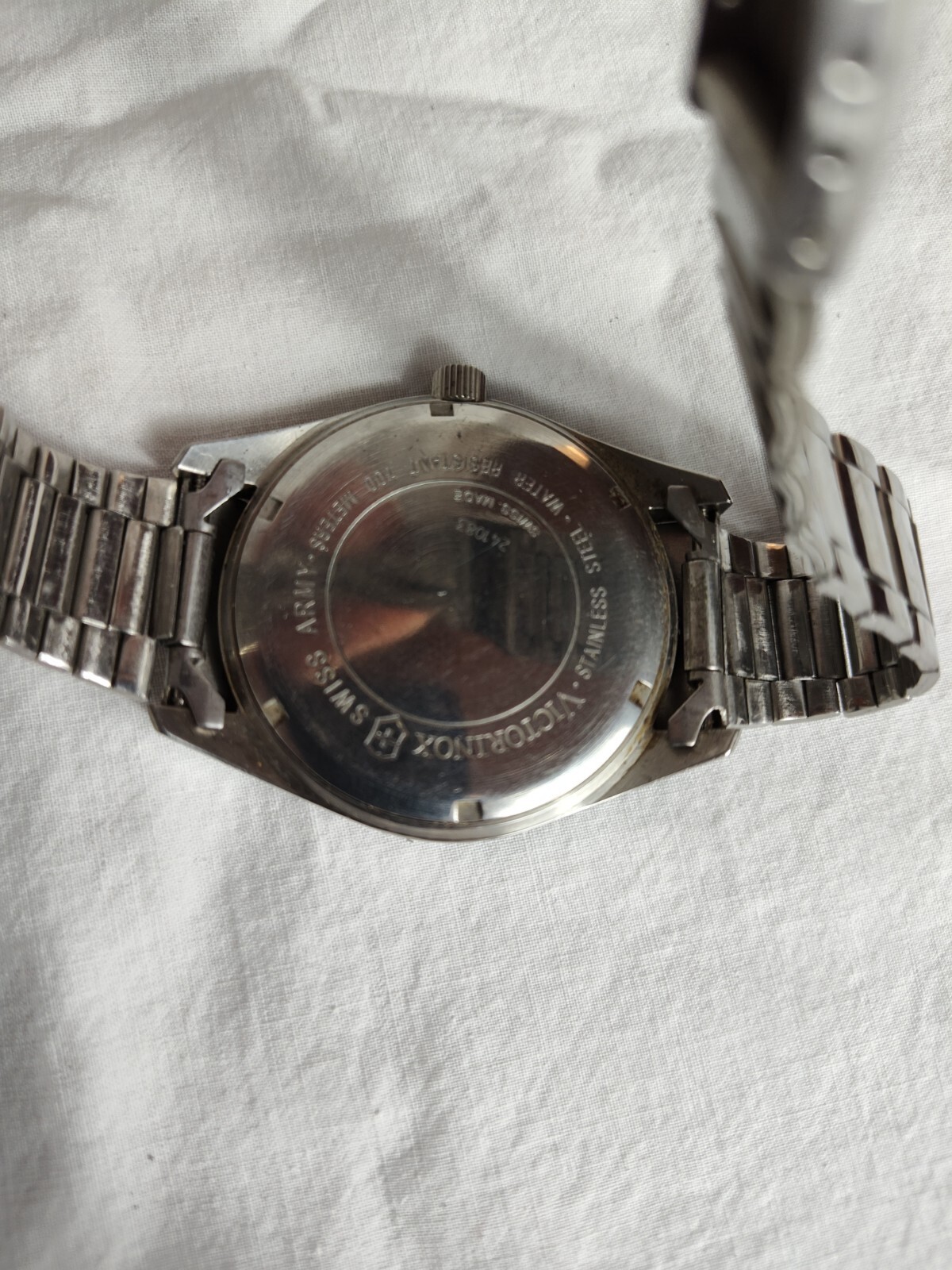 Victorinox Swiss Army Mens Garrison Black Dial Watch – orig band and NEW BATTERY