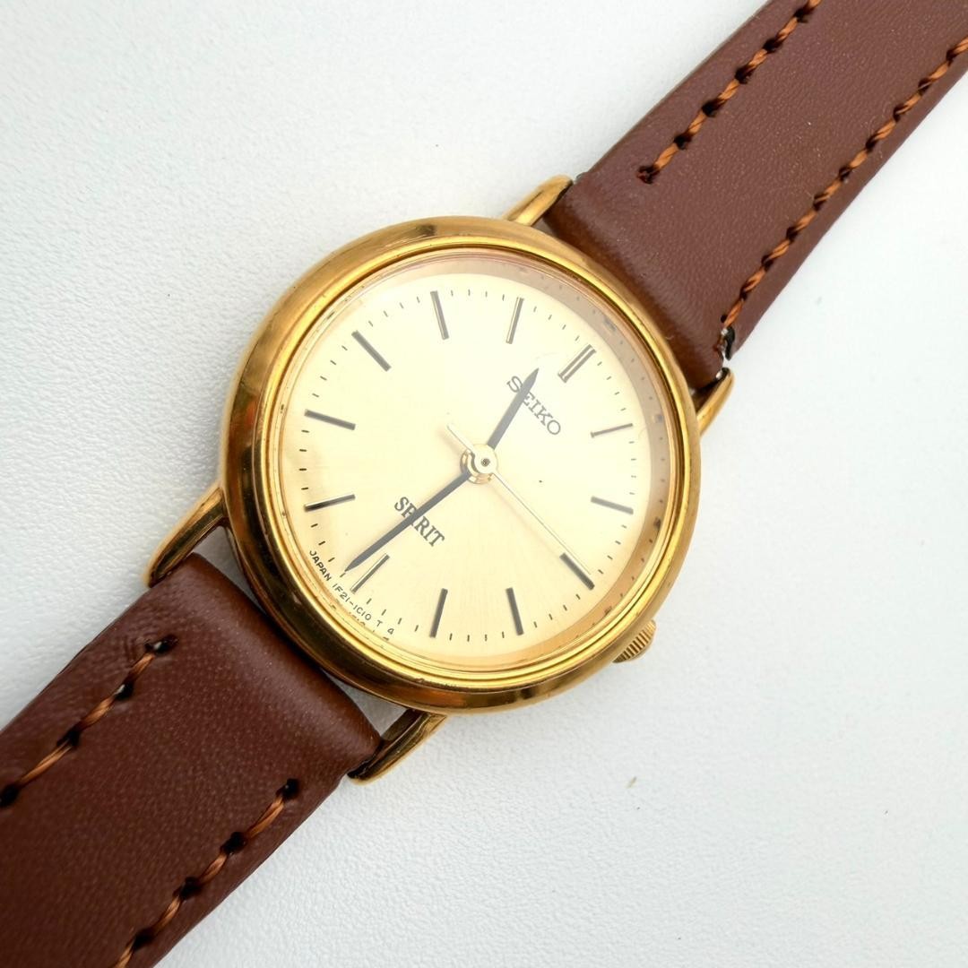 Excellent condition Seiko SPIRIT watch, gold, new battery, new strap, women’