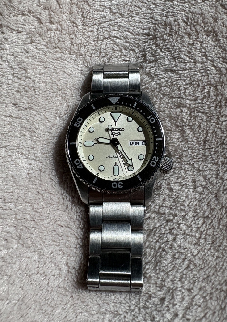 Seiko 5 Sports SRPK31K1 38mm Cream White