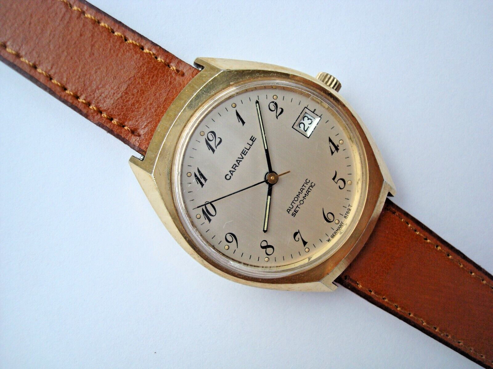 Bulova Caravelle Men’s Automatic Watch Set-O-Matic 17j. Date Quick Set New Band