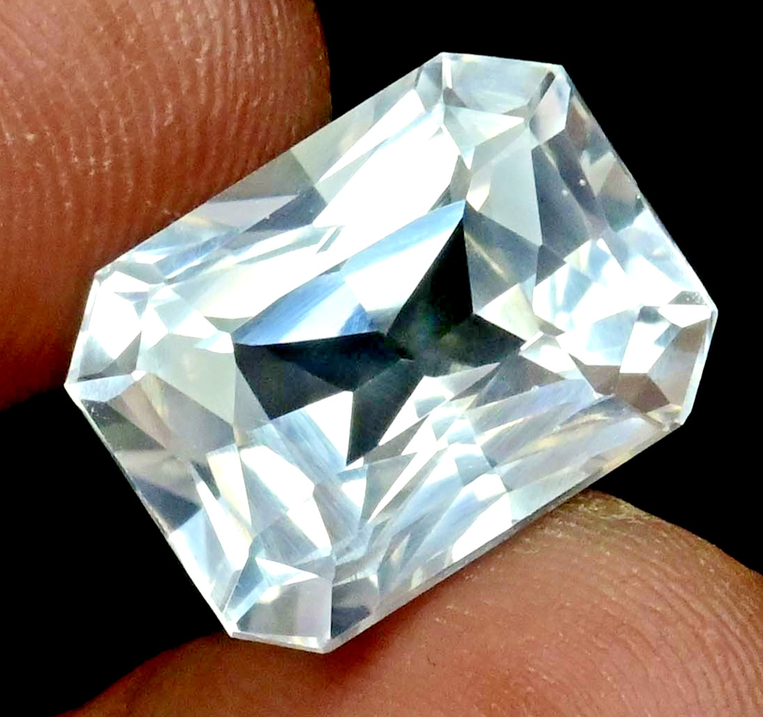 20.00 Ct Flawless Natural Montana White Sapphire Radiant Cut Certified Gemstone