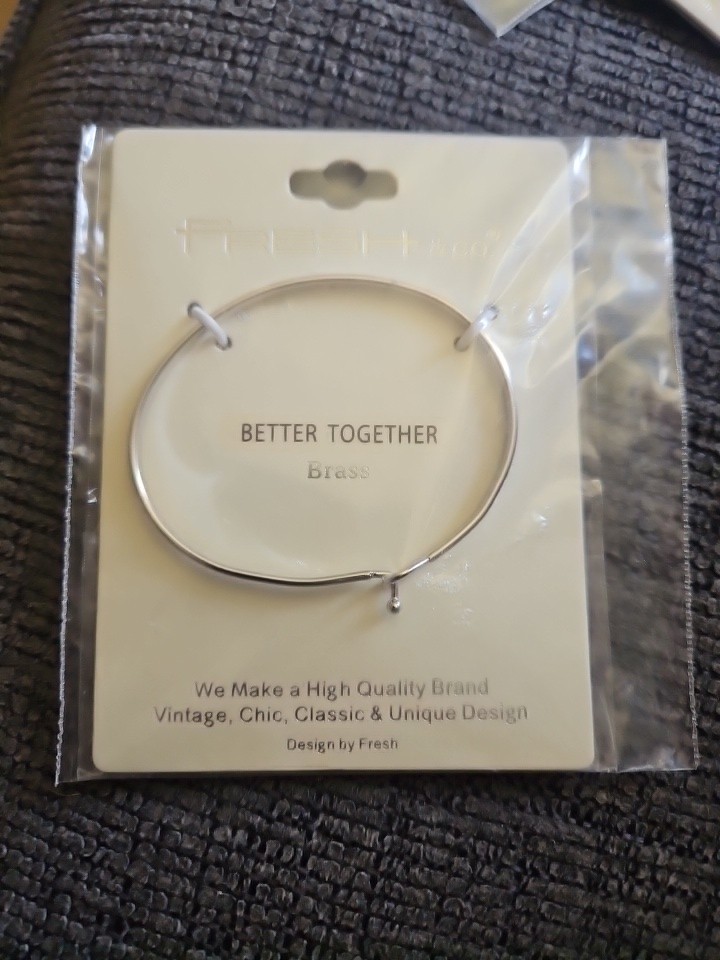 New Fresh And Company” Stronger Together” Brass Bracelet Silver. A5