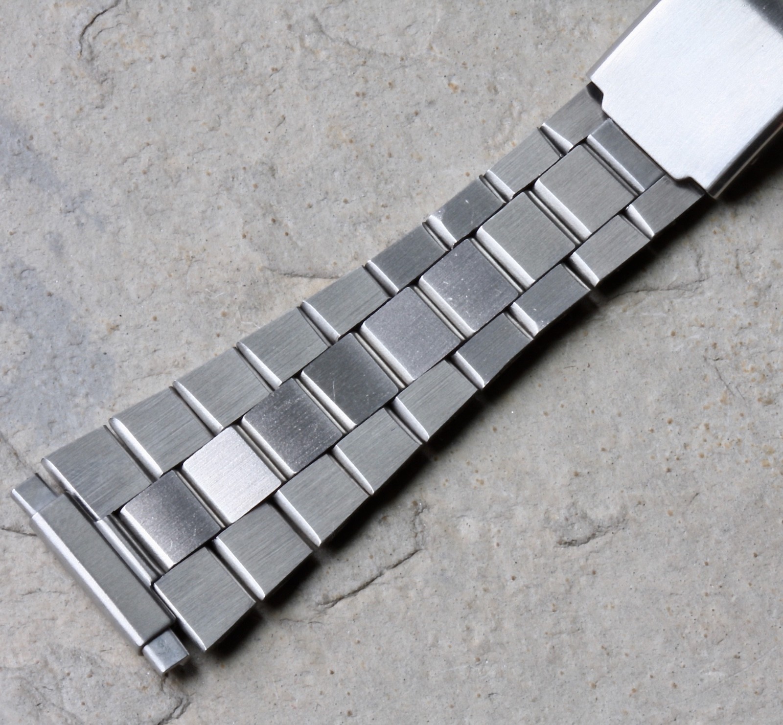 Long Length flared flat-link vintage watch bracelet 16mm-22mm satin SS 1960s NOS