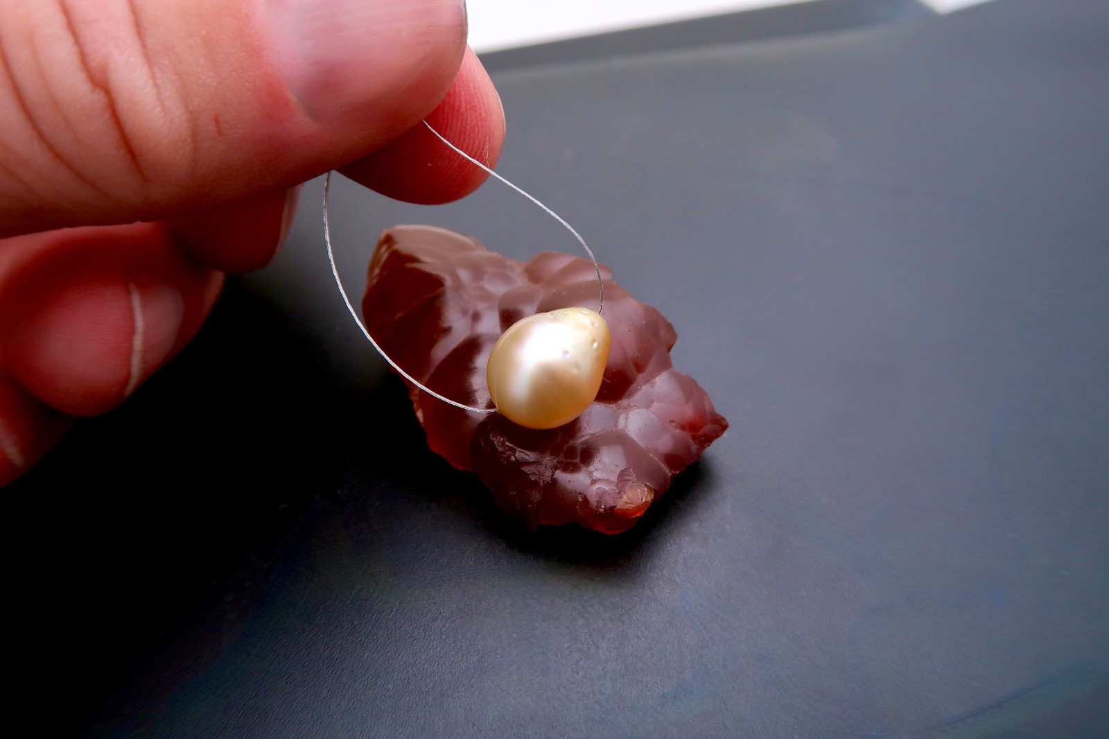 EXOTIC GENUINE METALLIC GOLD SOUTH SEA PHILIPPINES CULTURED AA+ PEARL – 10.8mm