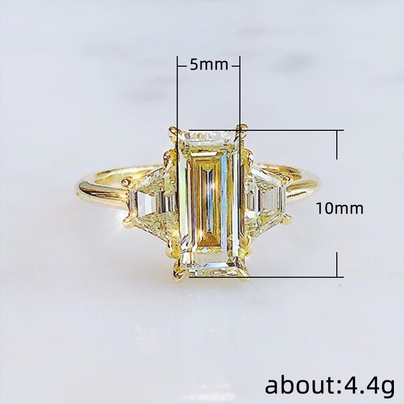 2 CT Simulated Diamond Pretty Ring 14K Gold Plated Fancy Ring For Valentine Gift