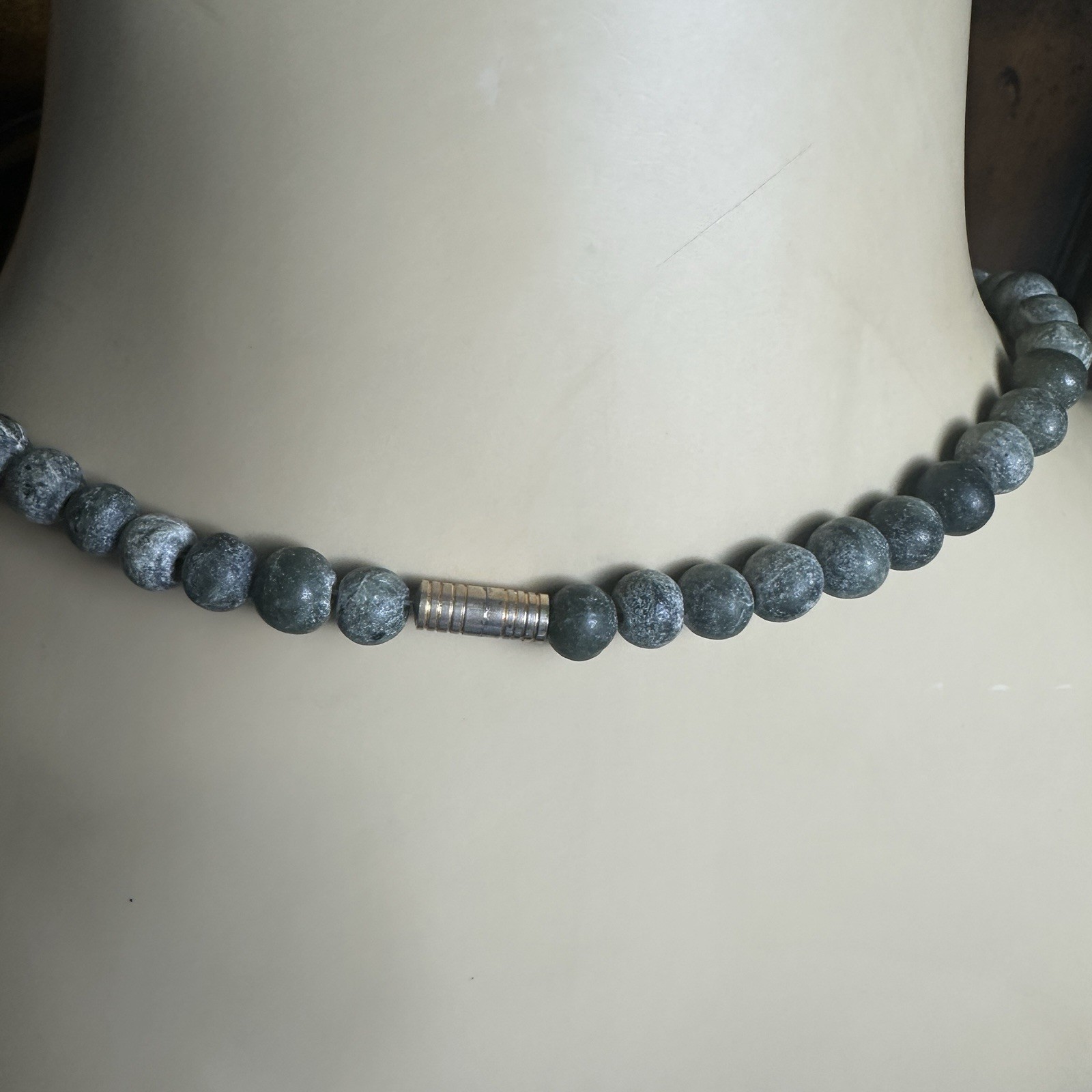 VTG 1960s Beaded Necklace 16 Inch Green Gray Round Steatite Barrel Clasp Asian