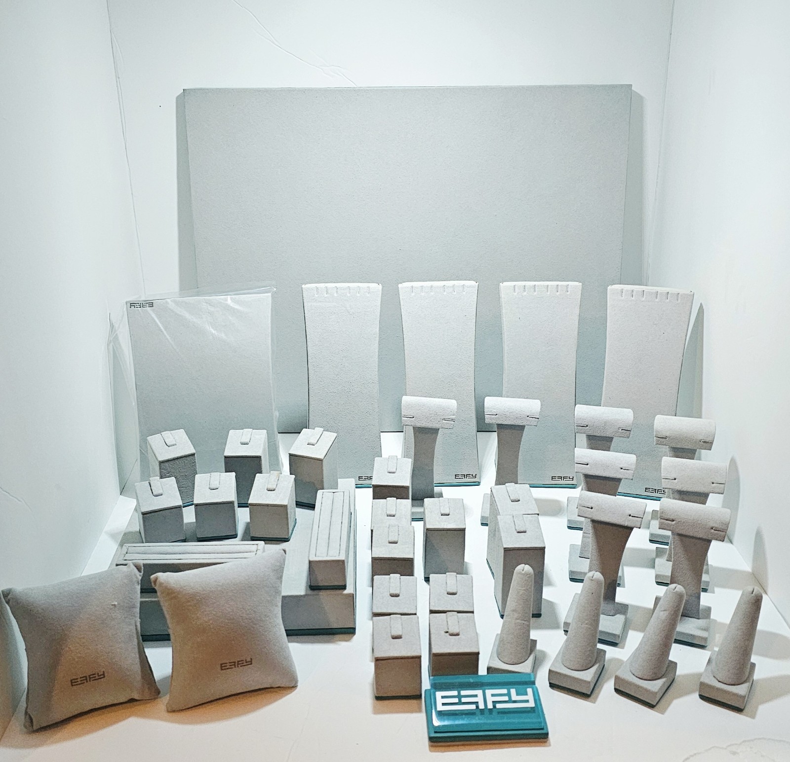 EFFY Branded Magnetic Jewelry Display Kit – Gray Microfiber Suede – 40 pcs