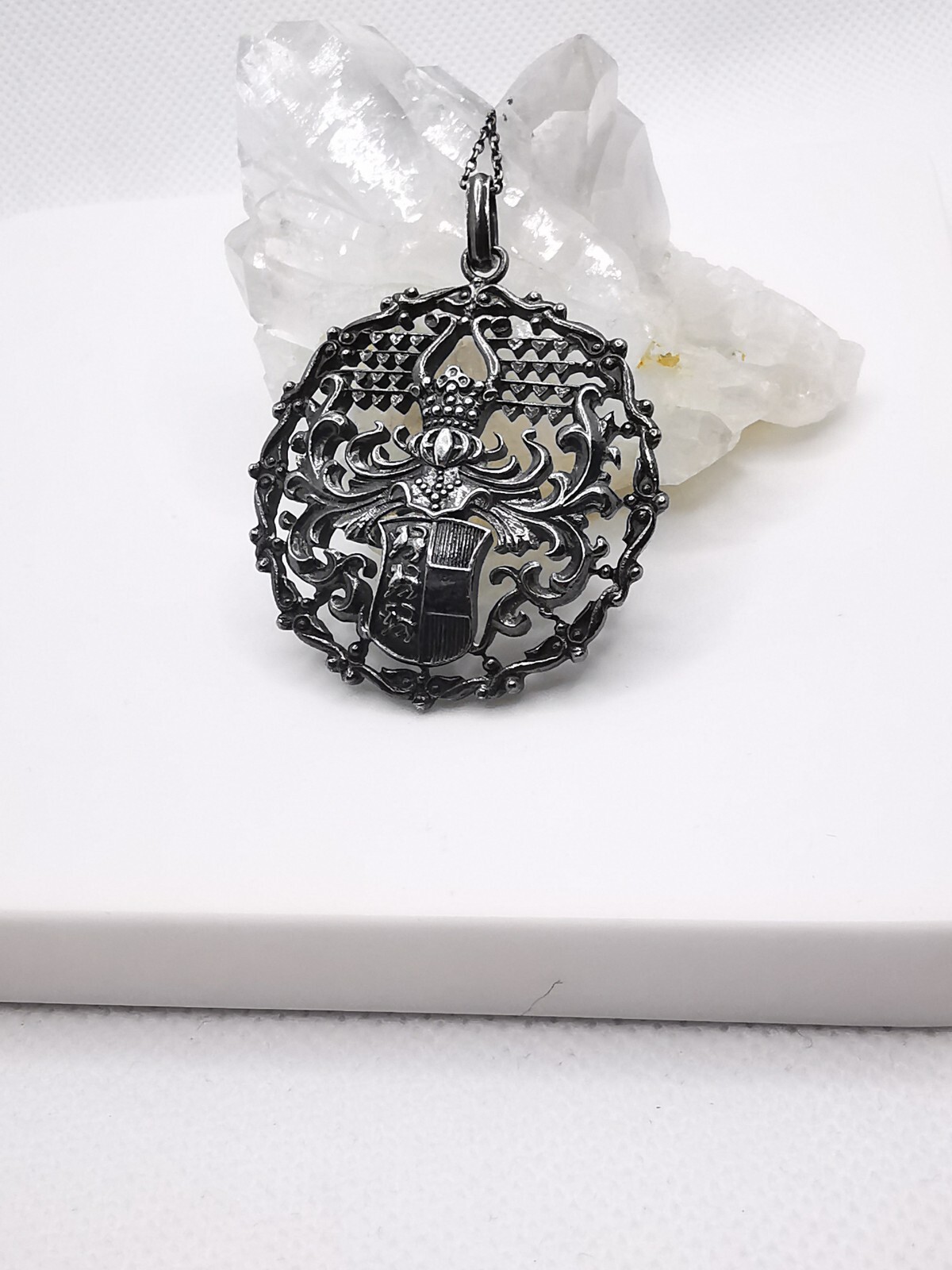 Studatika/pendant coat of arms 900 silver with chain 835 silver 18.1 grams