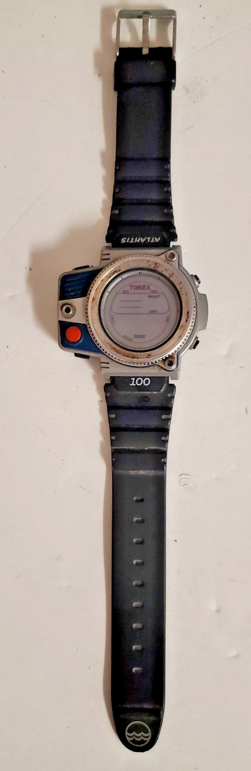 Vintage 1989 Timex Victory Sailing Watch 7-Screw Flag Backplate Untested Repair