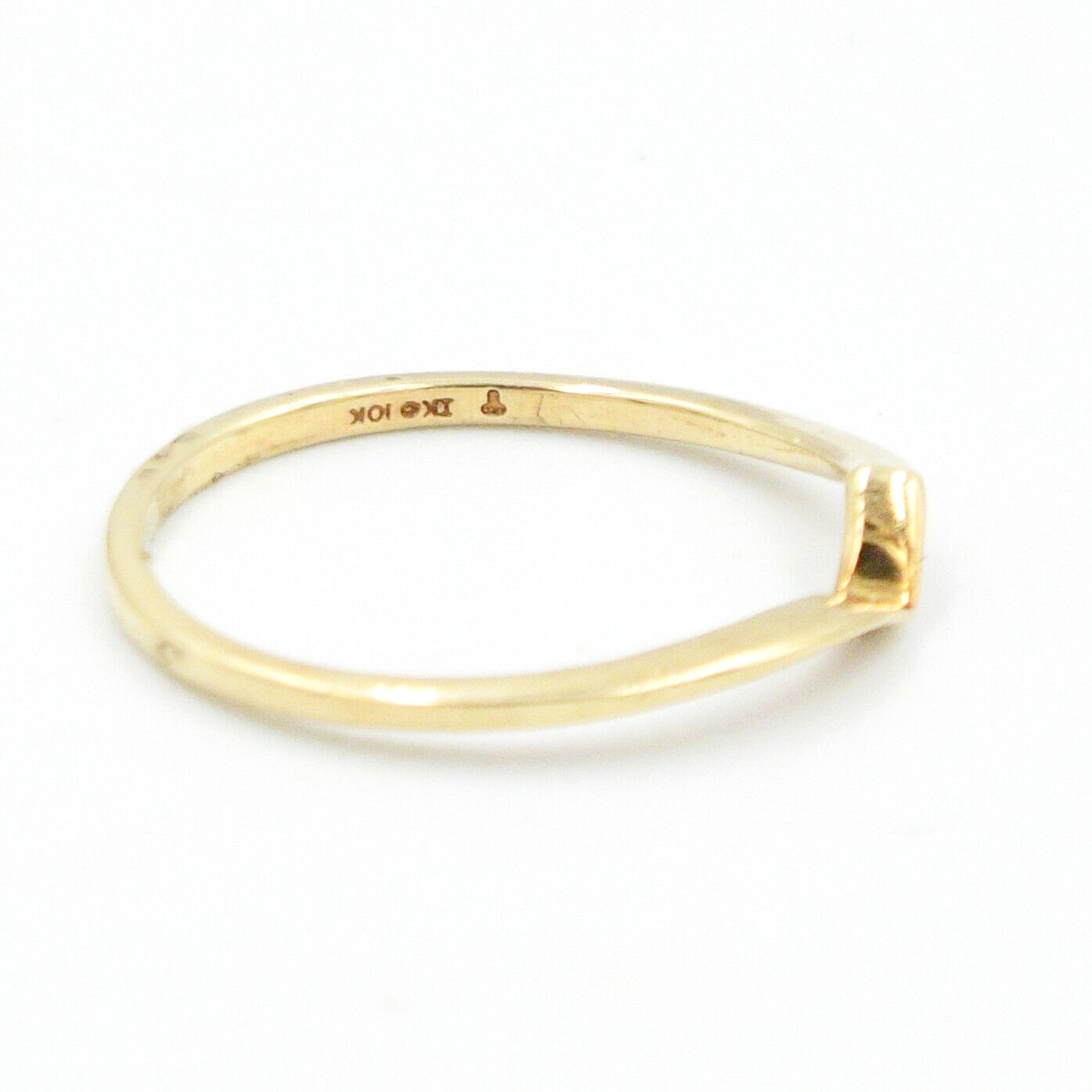 10k Yellow Gold Estate Chevron/Contour Enhancer Band/Ring Size 5.75