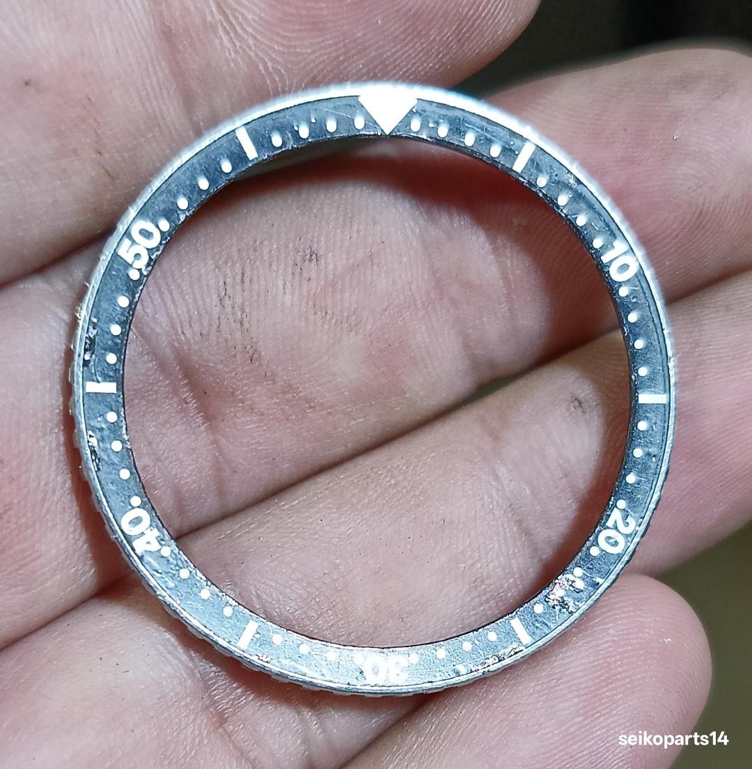 SEIKO BLACK ROTATING BEZEL H556-5020 H556-5029