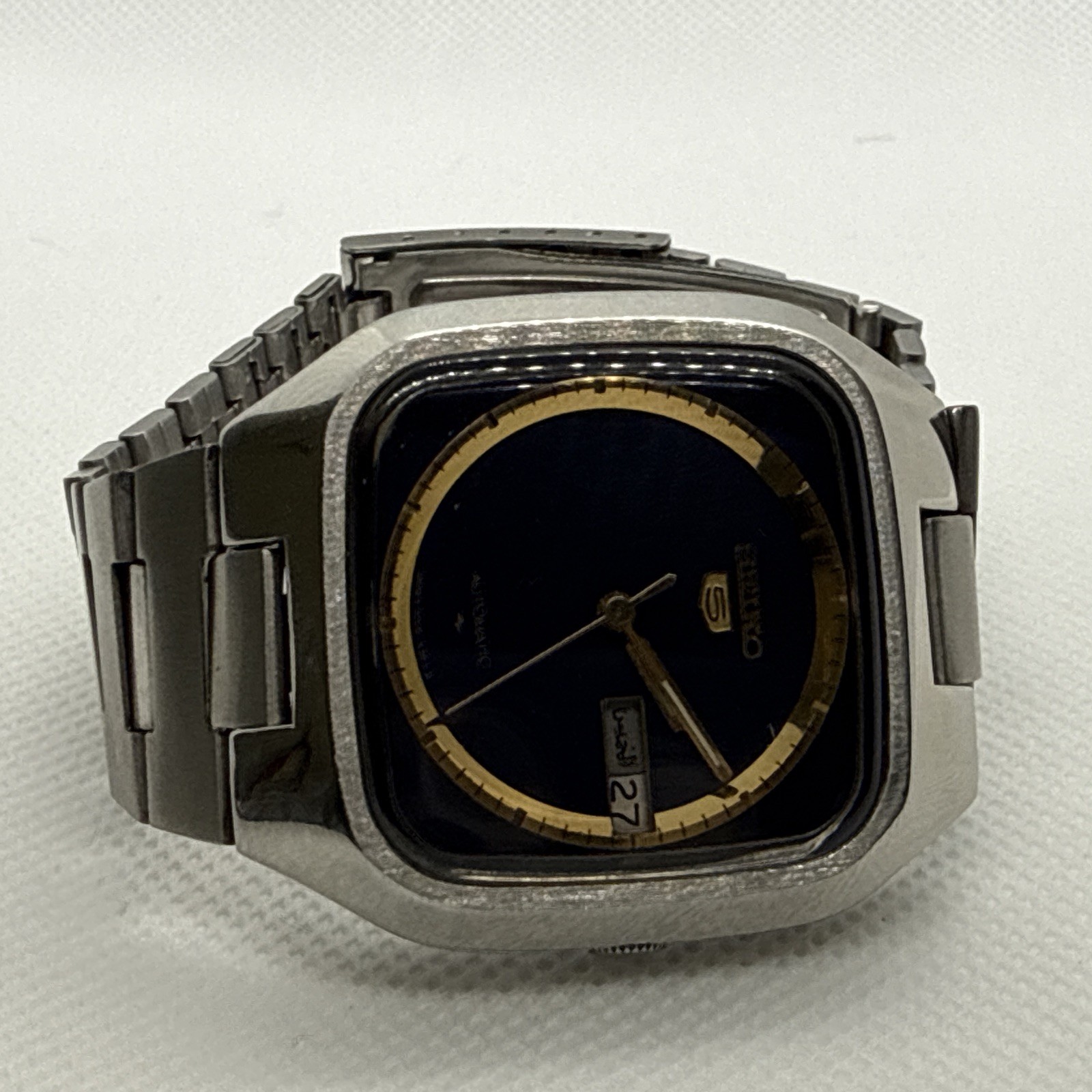 Vintage Seiko 5 7009-5820 Automatic Blue Dial TV Square Day Date Men’s Watch