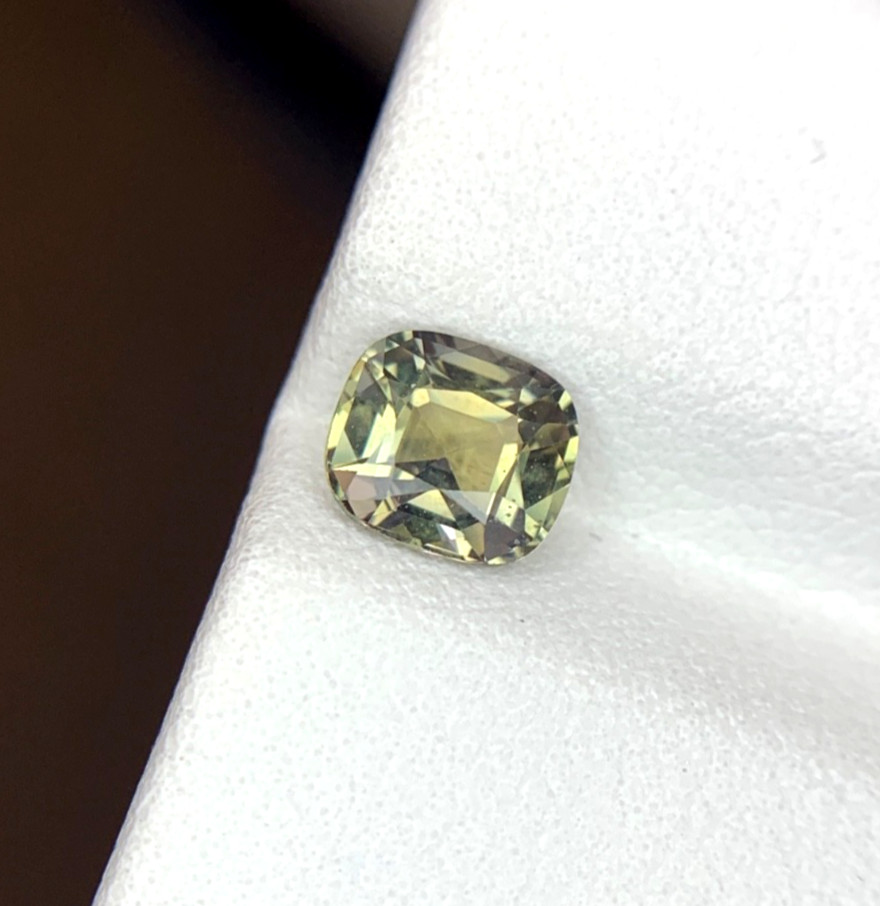 1.16ct Unheated Party Sapphire Cush 6mm GreenYellow 100% Genuine Natural Sapphir
