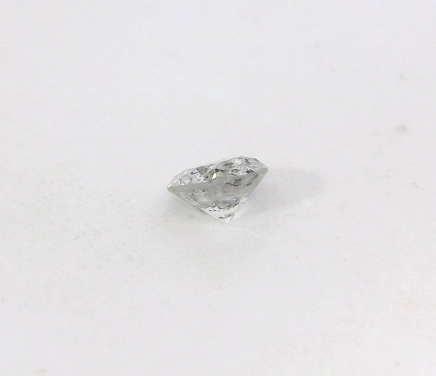 0.27ct Round Brilliant Cut Natural Diamond G color, I2 clarity 4.0 x 2.5 mm