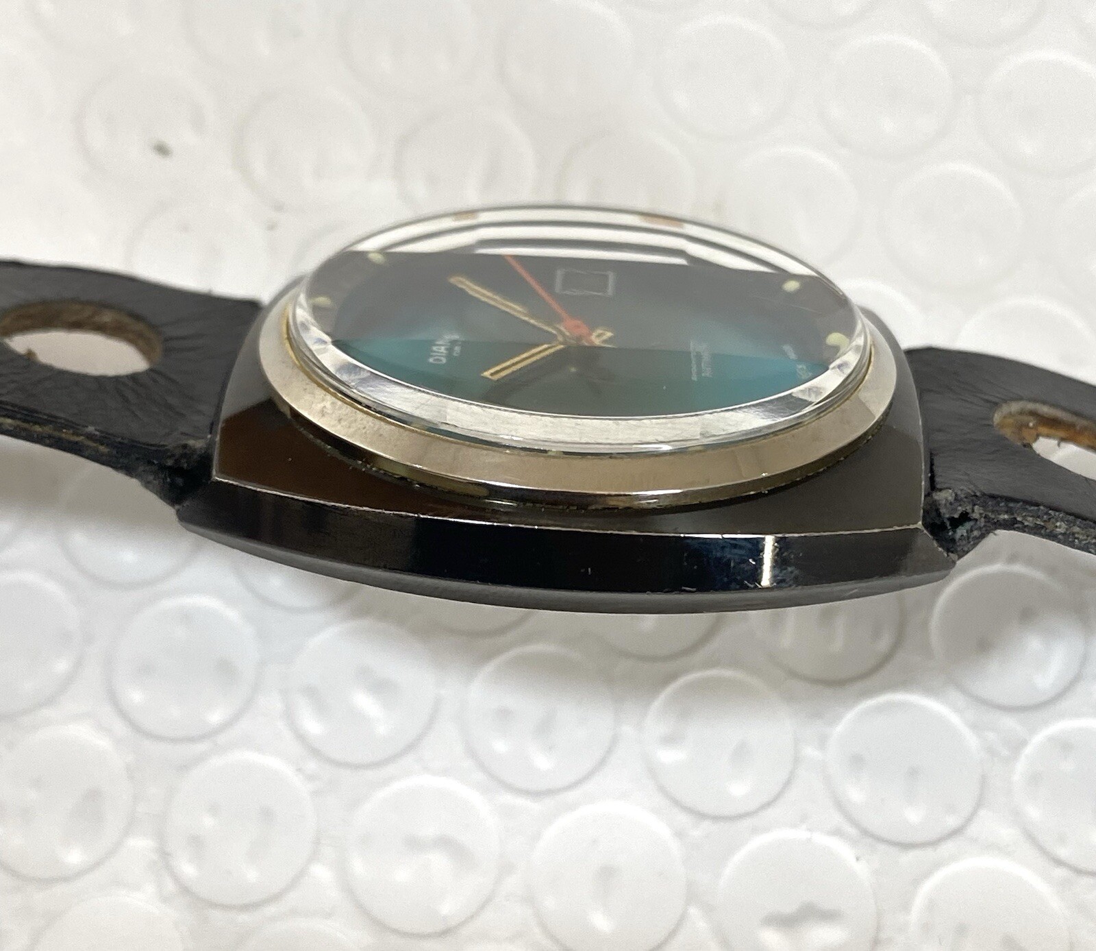Diantus De Luxe Vintage Watch Men’s 38mm Date Swiss Made Blue Dial Very Rare