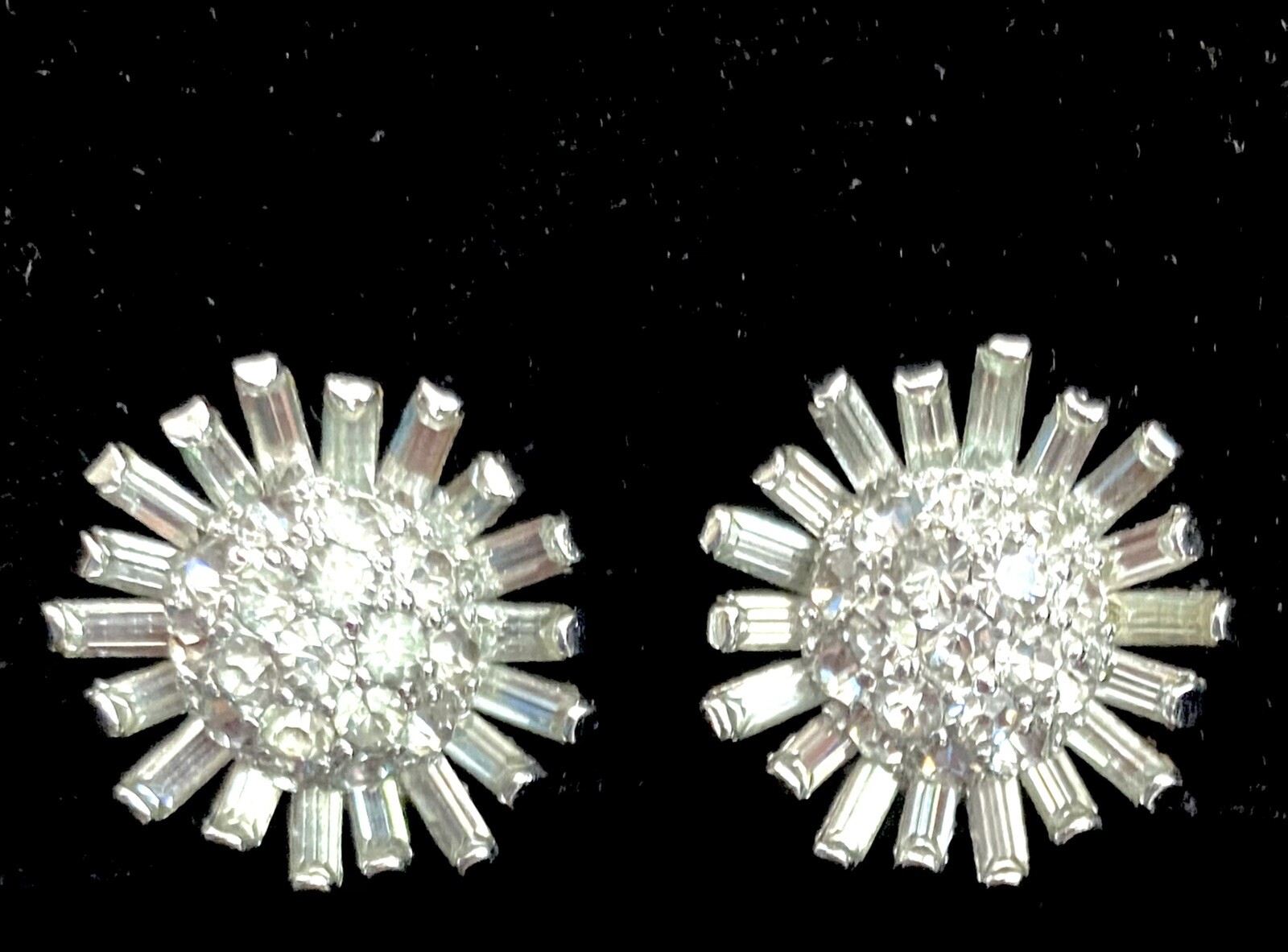 VTG PENNINO SIGNED Crystal RHINESTONE Rhodium Plate Clip On EARRINGS