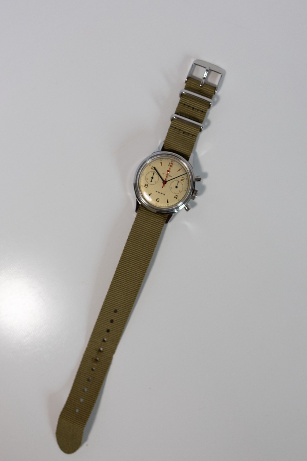 Seagull Red Star 6345A2901 – 38mm Column Wheel Chronograph Acrylic Swan Neck