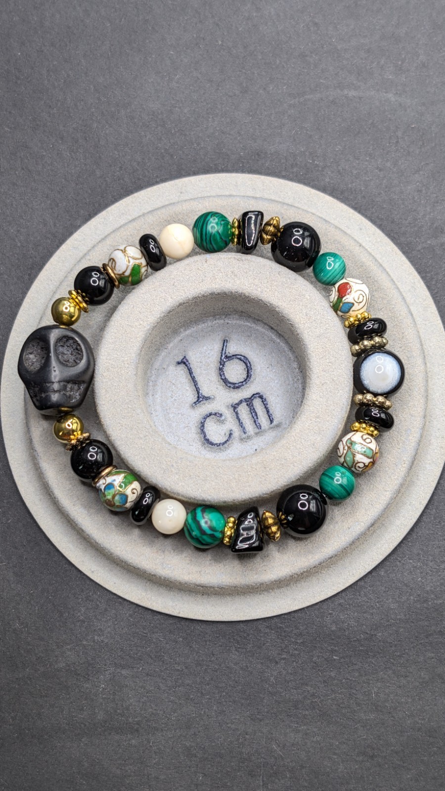 Green 8mm Beaded Stretch Bracelet 7″ (17cm)