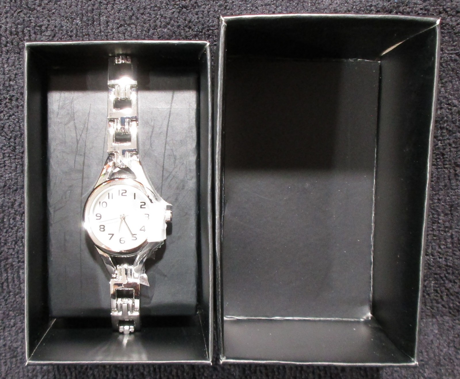 Ladies Watch Silver JC Penney FMD/ Fashion Watches FMDJO183 2024