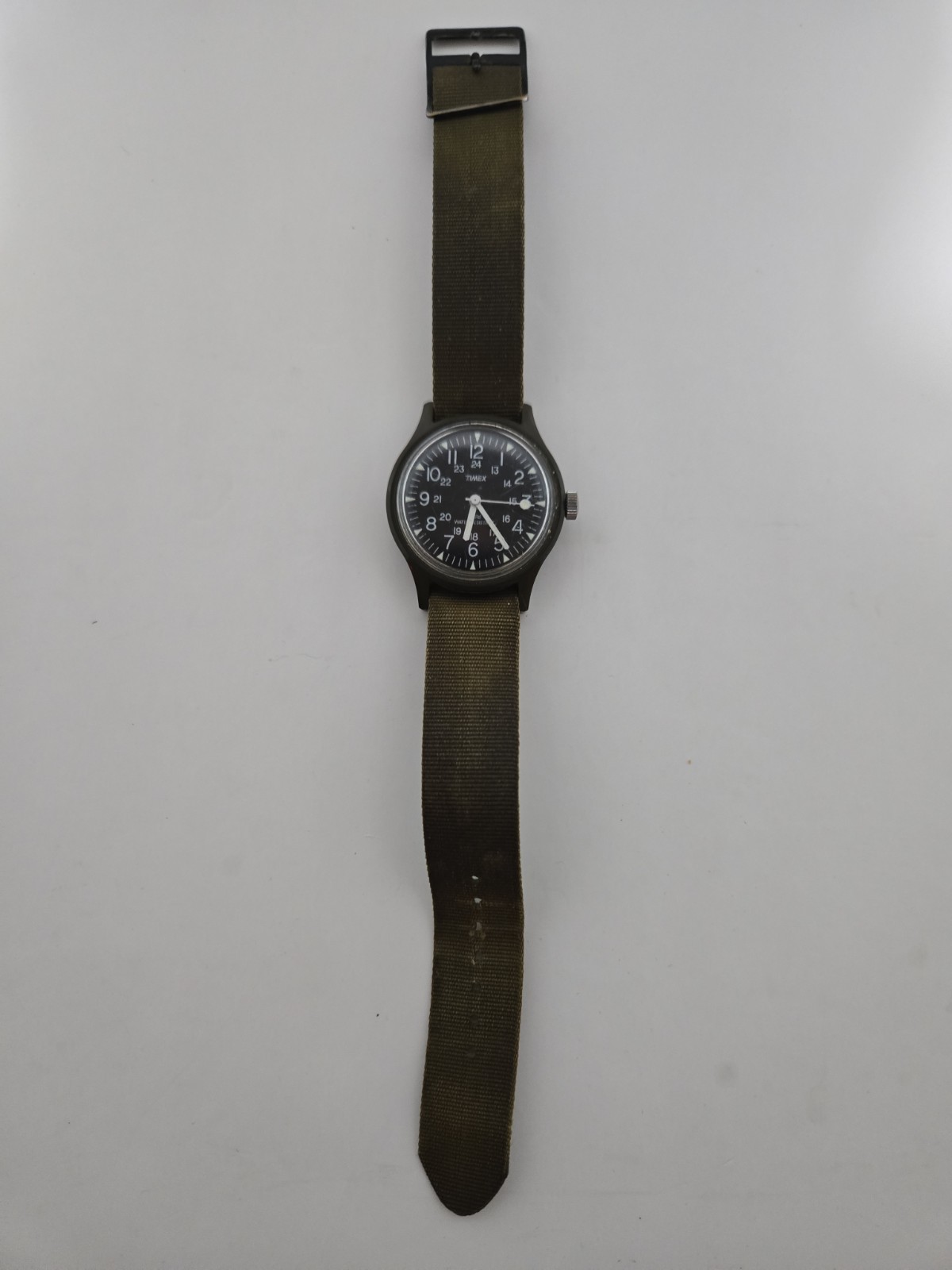 Vintage 90s Timex OD Green 34mm “MacGyver” Camper 24-Hour Quartz Field Watch