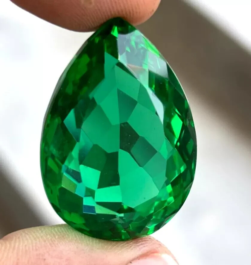 Natural Green Colombian Emerald Pear Cut Certified VVS 80+ Ct Loose Gemstone