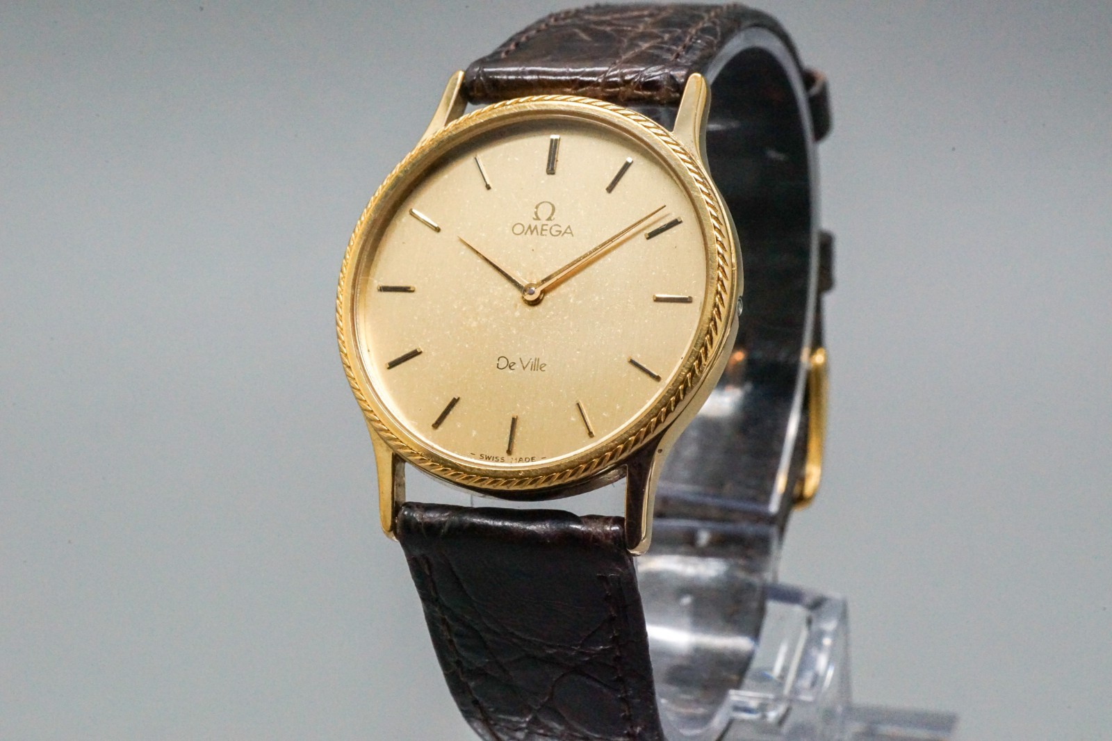 VINTAGE 1980s OMEGA De Ville Cal.1365 Push Crown Gold 31mm Unisex Quartz Watch