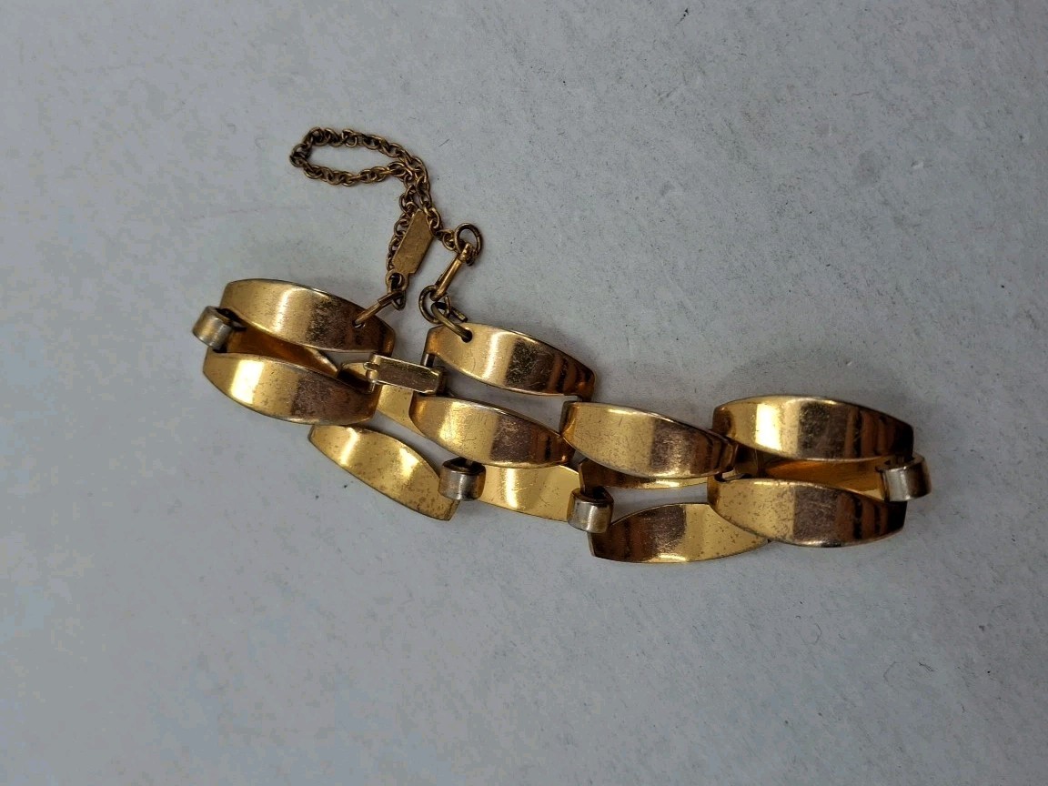 Vintage Monet Jewelers Gold Plated Chunky Double Link Bracelet With Safety Chain