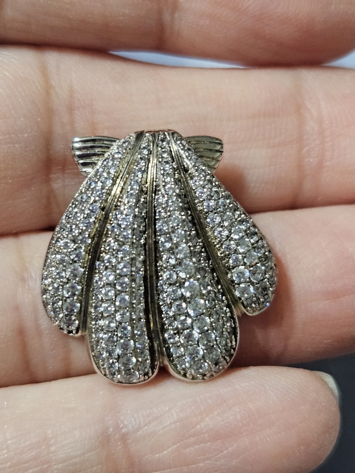 21.5MM RHODIUM PLATED 925 SILVER HAWAIIAN SCALLOP SHELL CZ SLIDE PENDANT