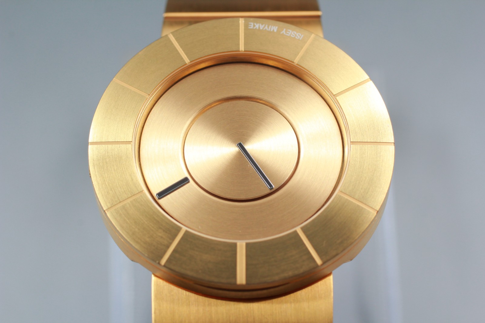 [MINT] ISSEY MIYAKE Tokujin Yoshioka designed GOLD NY0N005 Men’s Watch