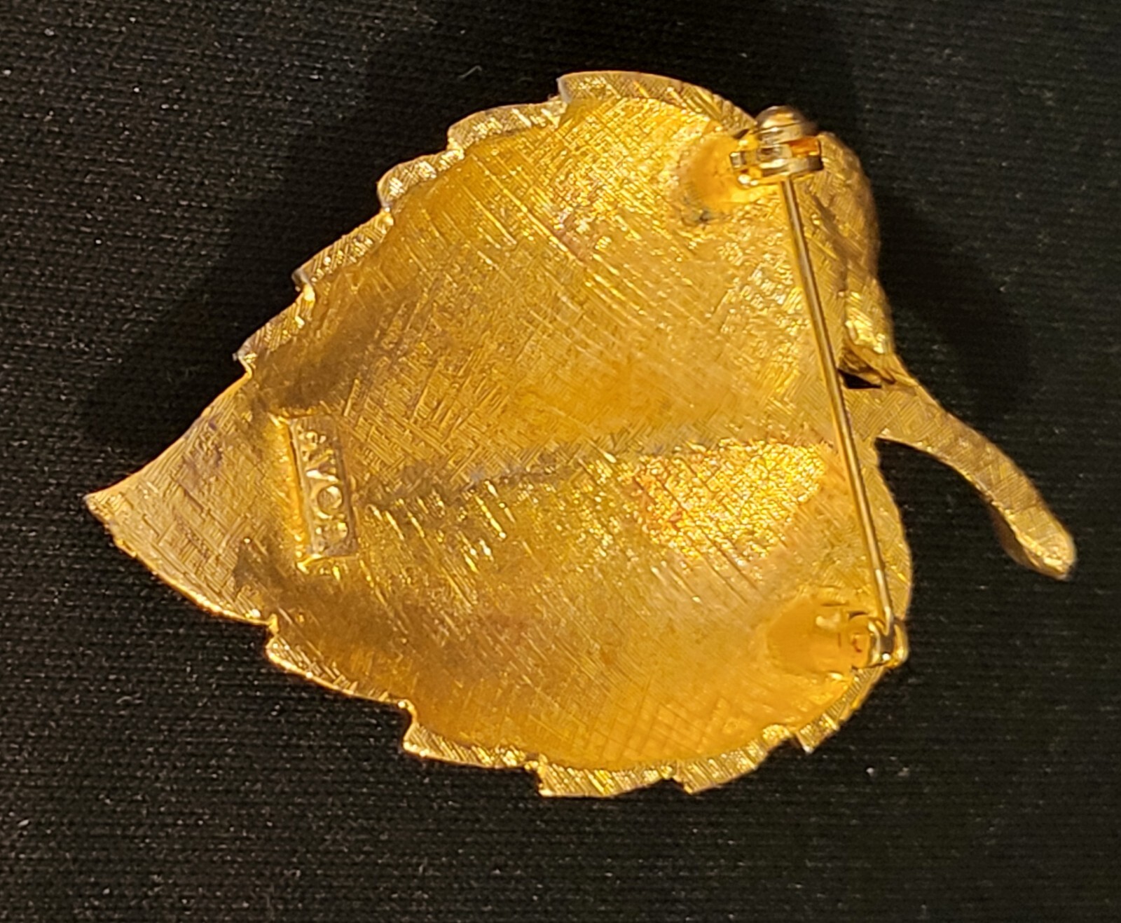 Vintage Avon Gold tone pin 2 inches please refer to photos