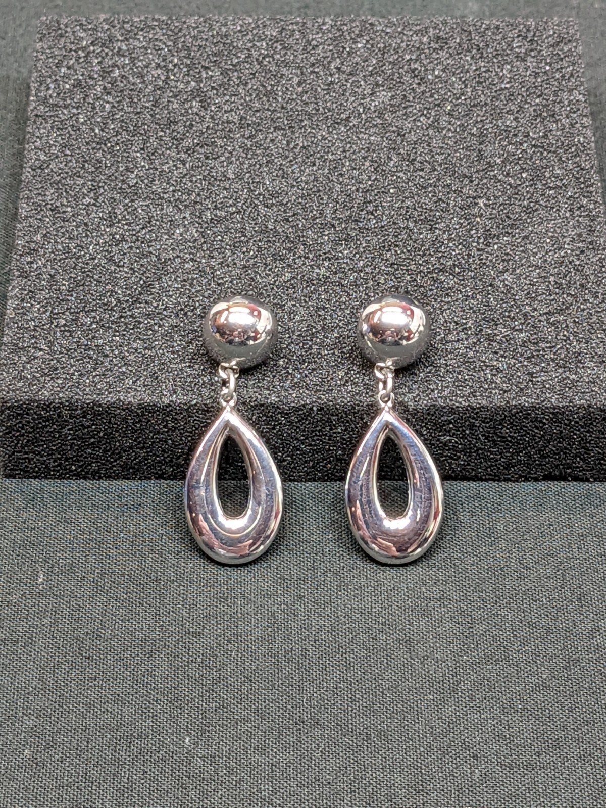 Vintage Monet Teardrop Earrings Dangle Clip On Polished Silver Tone Chrome Shiny