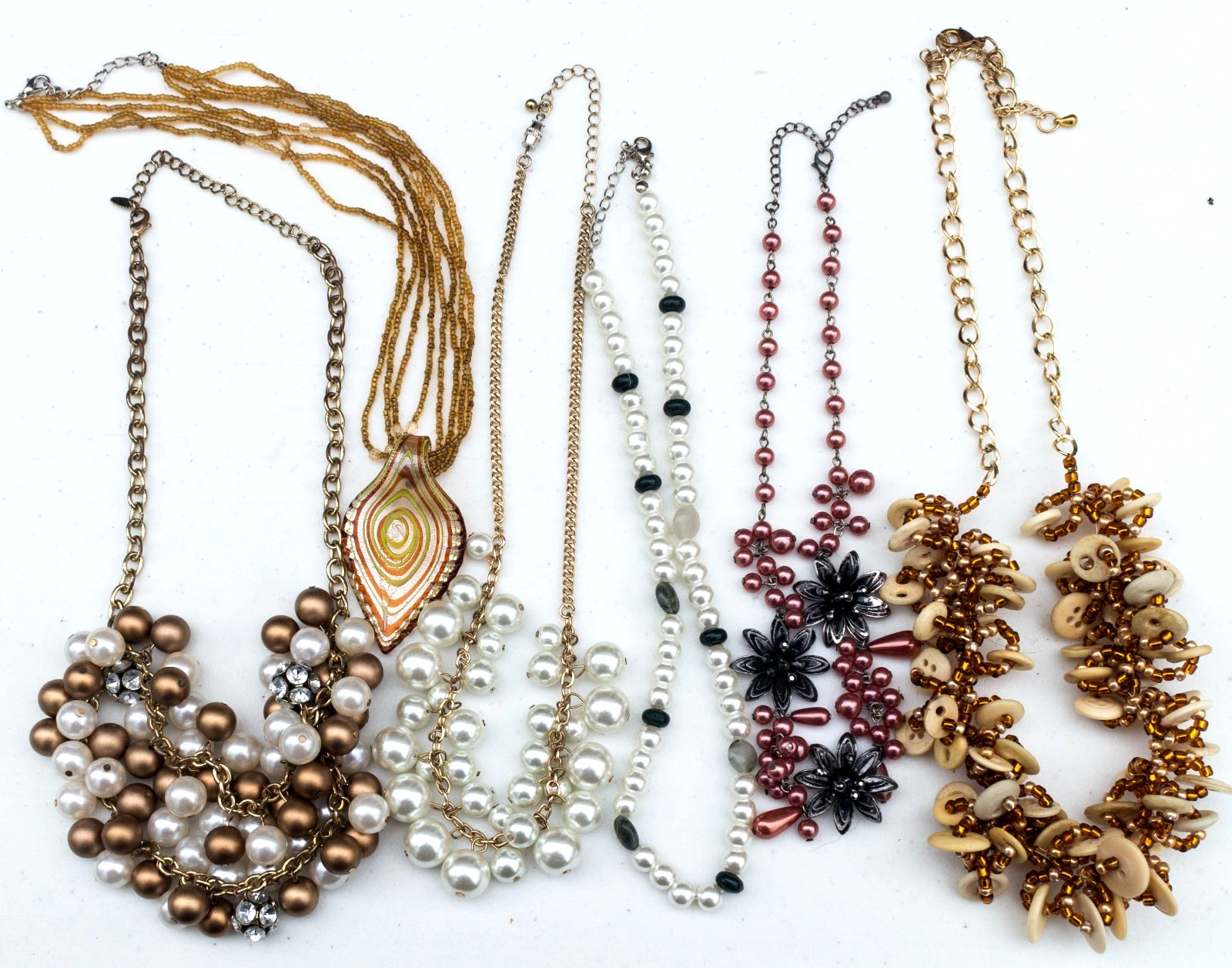 Vintage to Now Lot of 6 Pearl & Glass Bead Necklaces – 1 signed VCLM