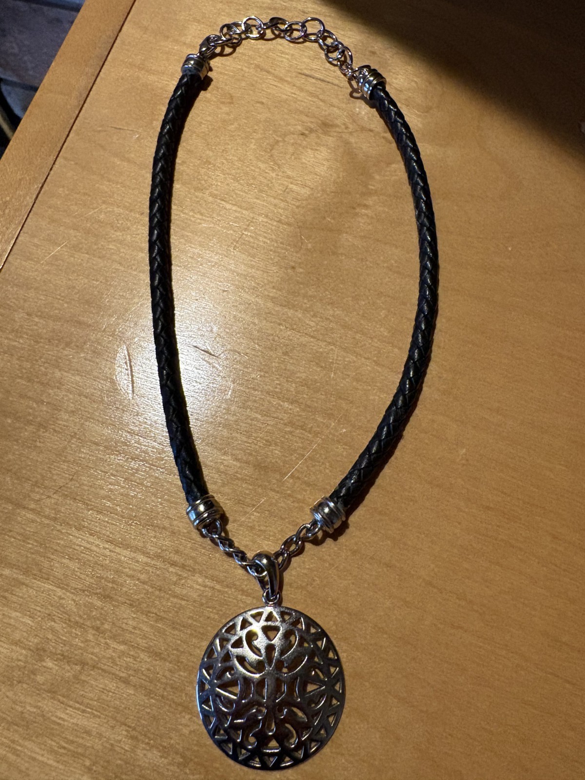 PREMIER DESIGNS Medallion Black Leather Cord Silver Pendant Necklace Excellent!