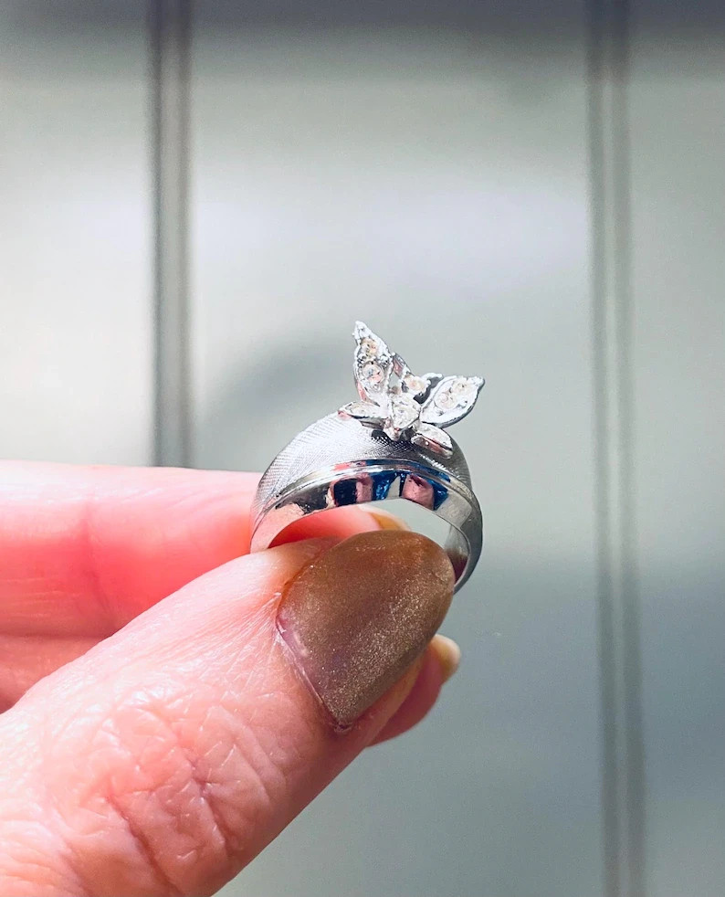 Park Lane Rare HOSTESS BUTTERFLY RING w/ Swarovski Crystals – Sz 6 – Lovely!