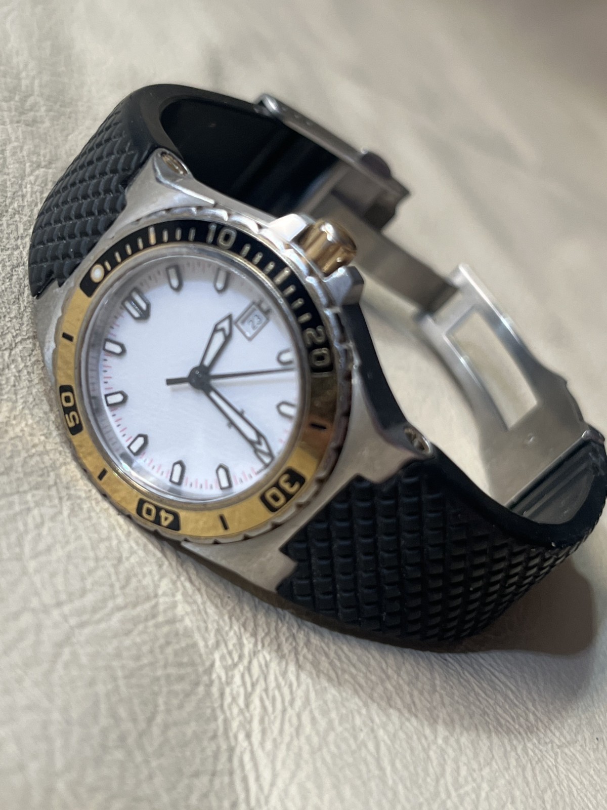 Allon’s Diver 20 ATM/200M Diving Watch