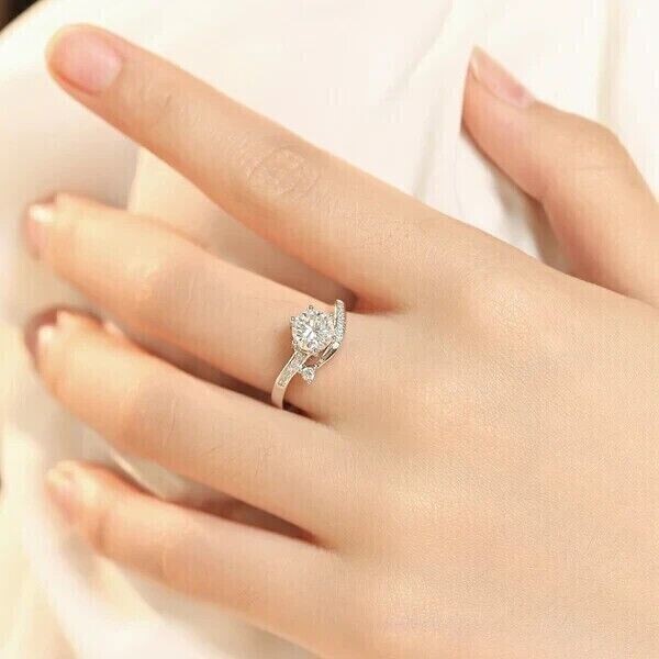 Gorgeous Round Cut Simulated Diamond Women’s Promise Ring 14K White Gold Plated