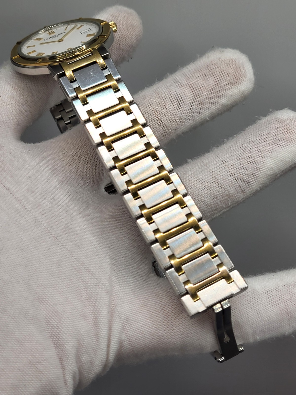 RARE [N. MINT] 35mm Raymond Weil 8800 Swiss Men’s 18k Gold Bezel Watch 8.25″