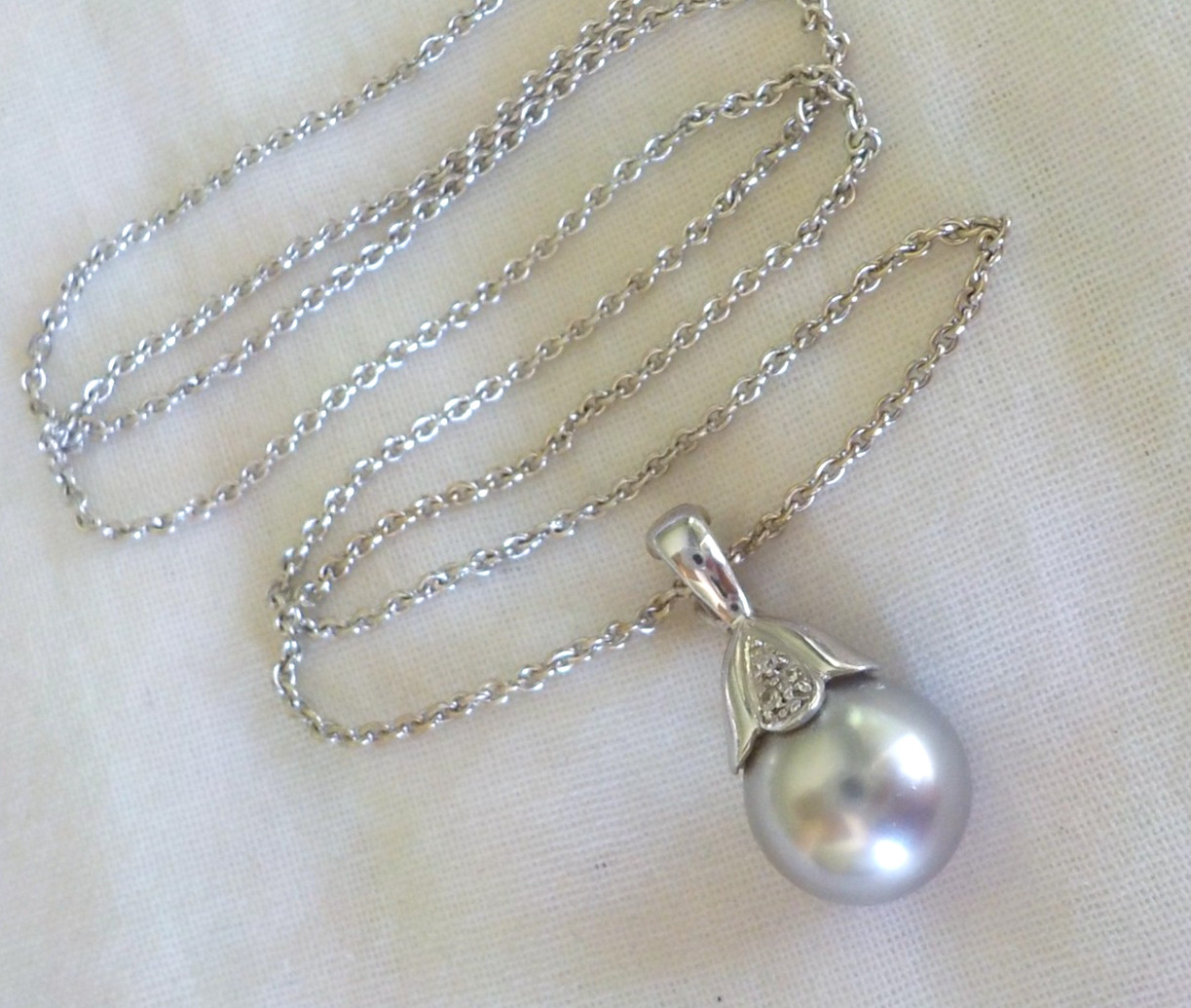 14K White Gold Drop Tahitian Pearl Diamond Necklace – 5.37 gms, 16.2 in, 10 mm
