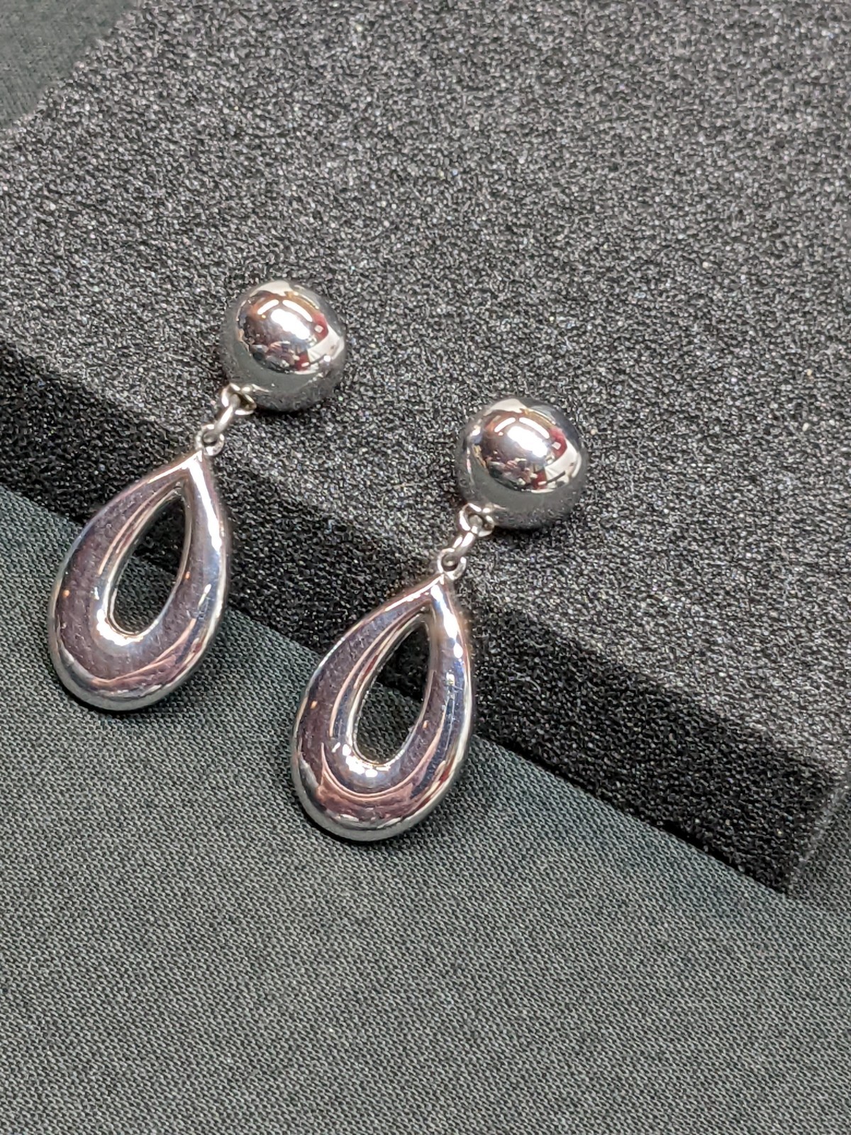 Vintage Monet Teardrop Earrings Dangle Clip On Polished Silver Tone Chrome Shiny