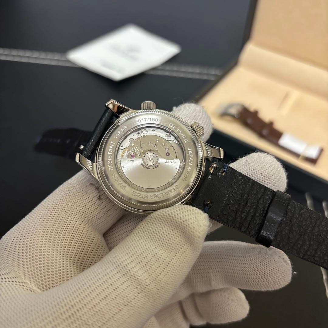 OUTLINE Compredive 1960 Mechanical Wristwatch