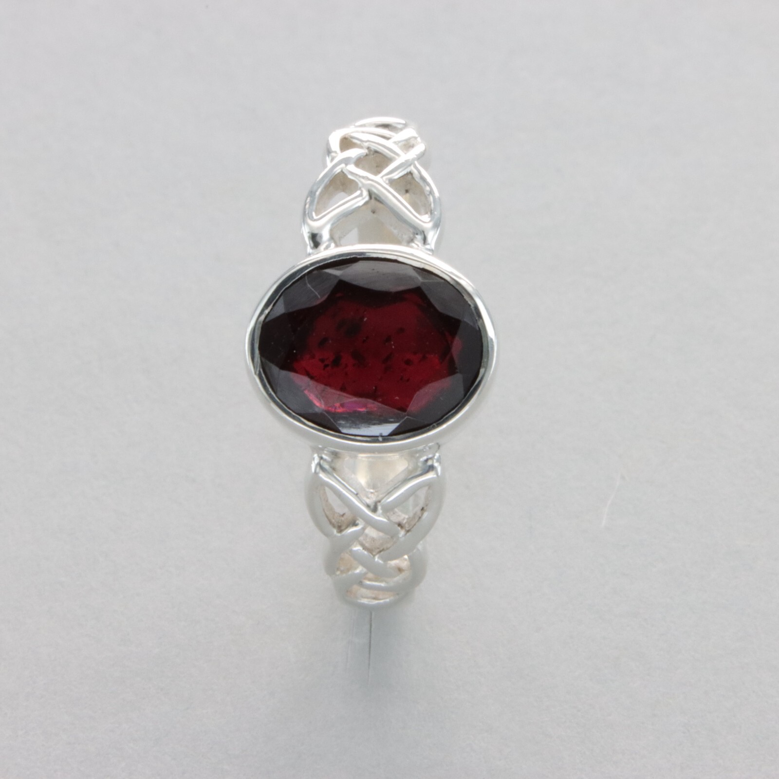 Oval Red GARNET Celtic Ring- Multiple Sizes – 925 STERLING SILVER #3e