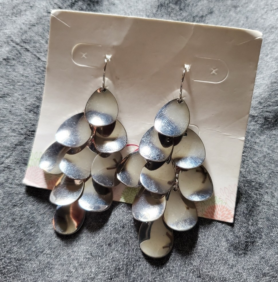 Premier Designs Mirror Image Earrings NWT, silver tone chandelier earrings
