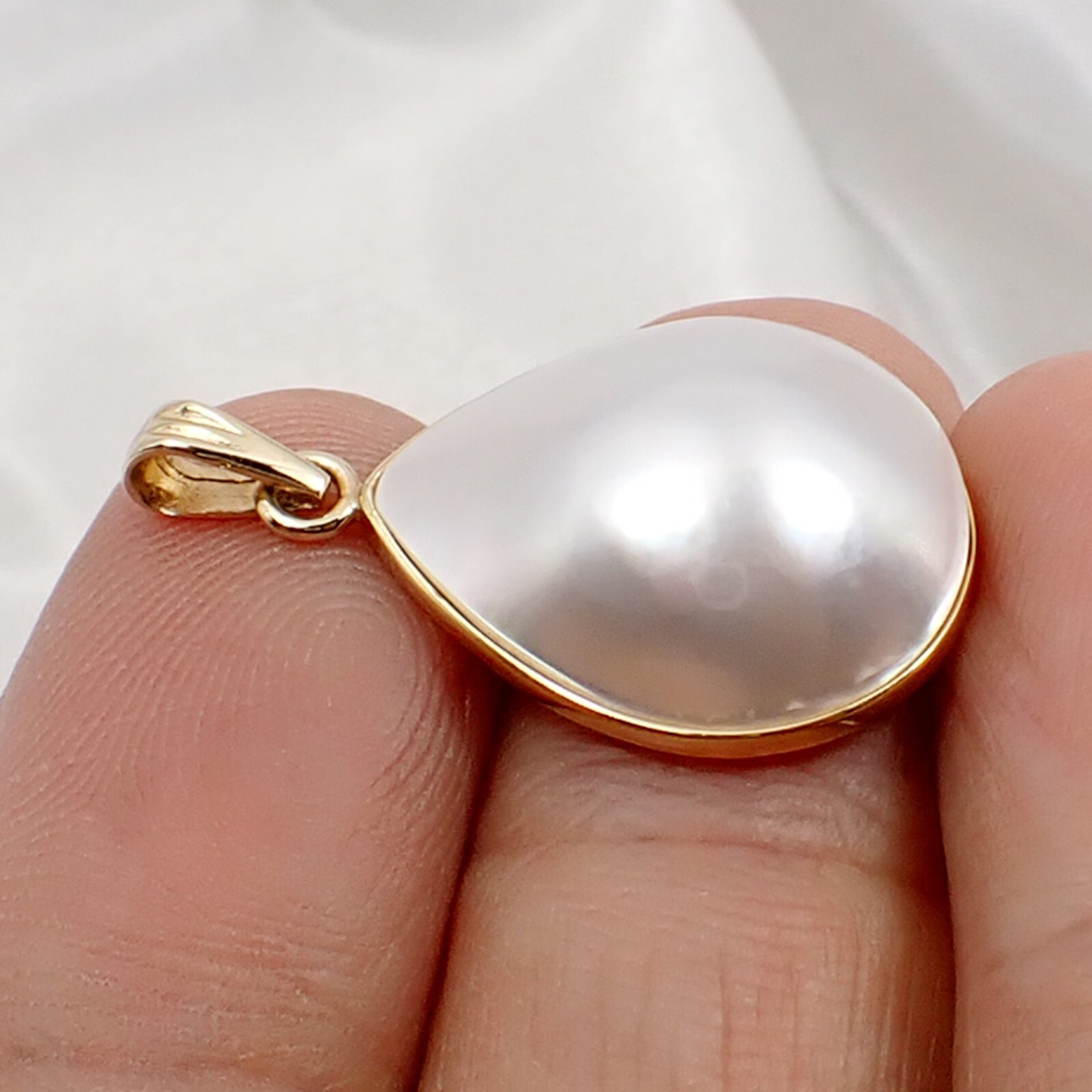 20x16mm Pear Pink Australian Mabe Pearl Bezel Pendant 375 9k Yellow Gold, MP57