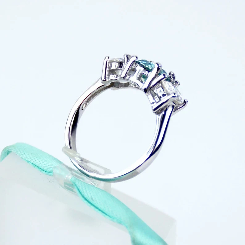 3.50 Ct Certified White & Blue Diamond Ring-925 Silver. Great Shine !