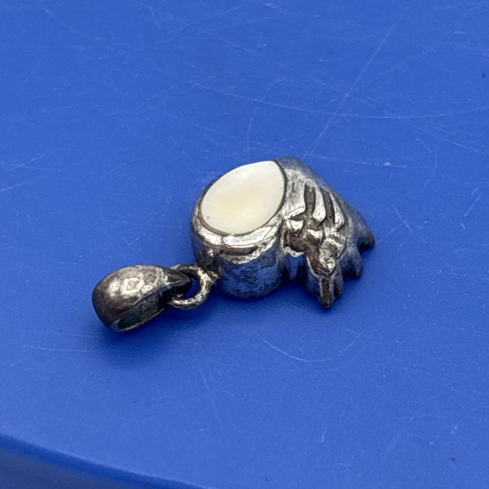 Peter Stone Sterling Silver Mother of Pearl Seashell Pendant 925 Nautical .75”